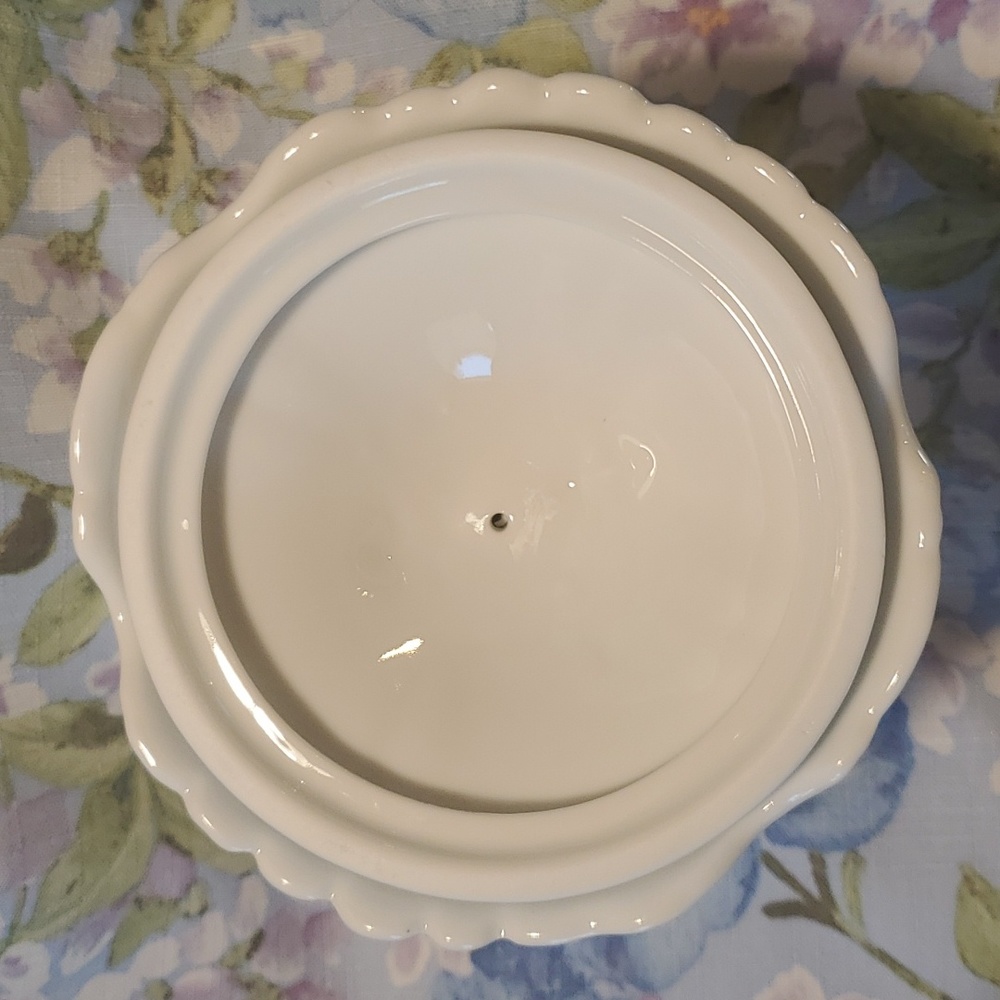 Porcelain Lid "Biscuit" Jar W/Lid Vintage Like New Cookie Jar - Picture 4 of 6